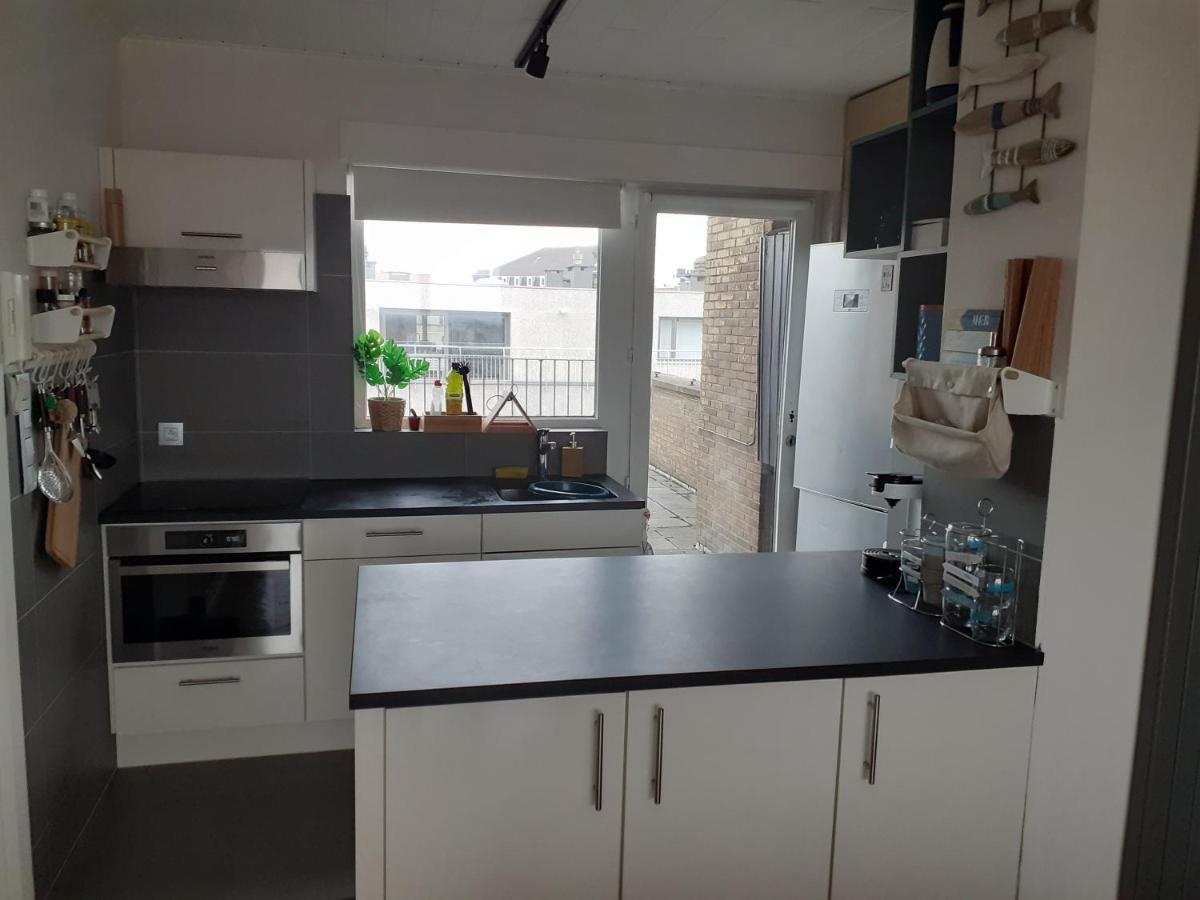 Apartamento Gezellig Centraal Gelegen Penthouse Oostende Exterior foto